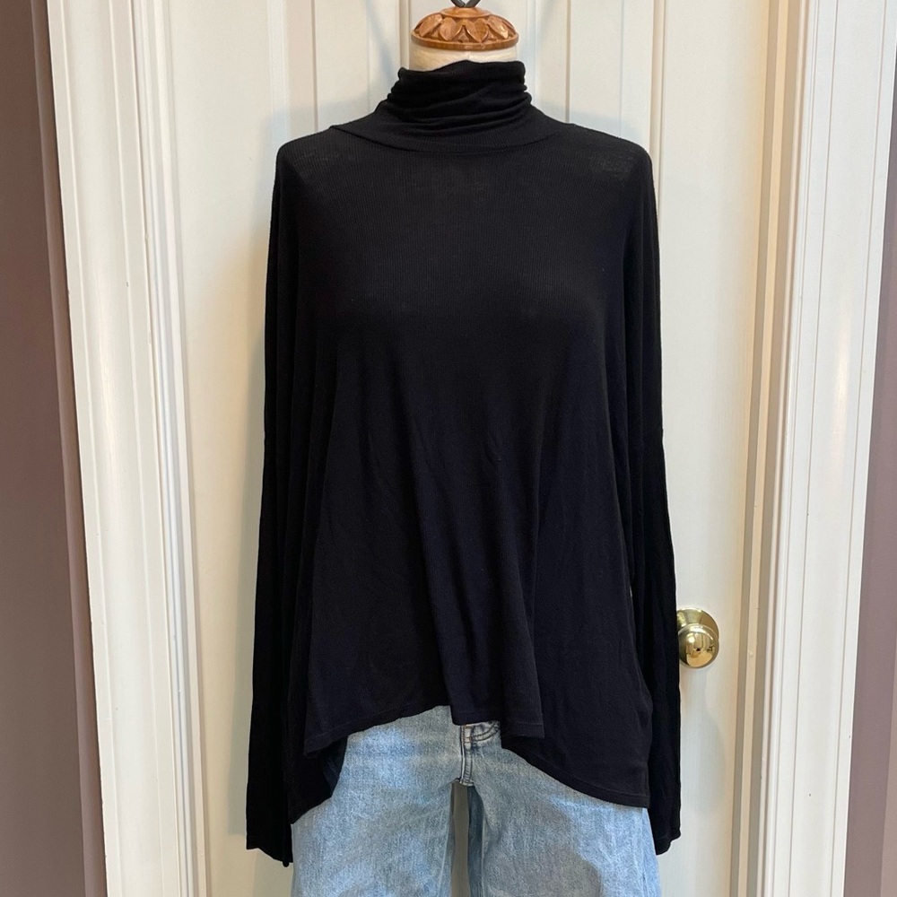 Feel The Piece Elegant Black Knit Top